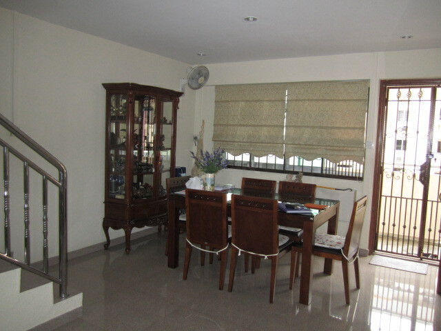 387 Yishun Ring Road, 387 Yishun Ring Road, 4 Bedrooms, 1,560 sqft, HDB Flat For Rent, by Elise Liew, 16381501 - PropertyGuru.com.sg