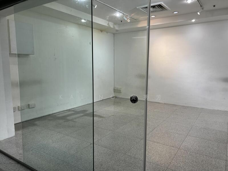 Bukit Timah Shopping Centre, 170 Upper Bukit Timah Road, 237 sqft, Mall Shop For Sale, by Kat Ng 黄秀芳, 16413455 - CommercialGuru.com.sg
