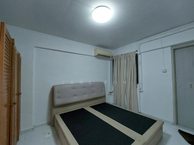 For Rent - 5 Dover Crescent