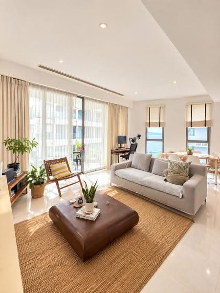 The Oceanfront @ Sentosa Cove, 295 Ocean Drive, Harbourfront / Telok Blangah, 2 Bedrooms, 1,216 sqft, Condominium For Sale, by Wenny Sia Wijaya, 16467101 - Living Room - PropertyGuru.com.sg