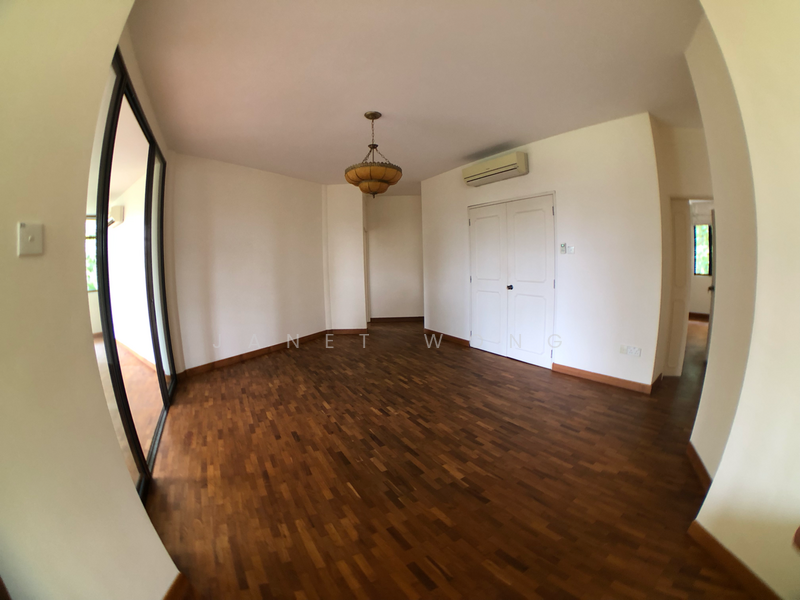 Landing on 2nd floor