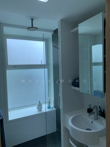 Parc Emily, 5 Mount Emily Road, 2 Bedrooms, 900 sqft, Condominium For Rent, by Mavis Wong, 16678151 - PropertyGuru.com.sg