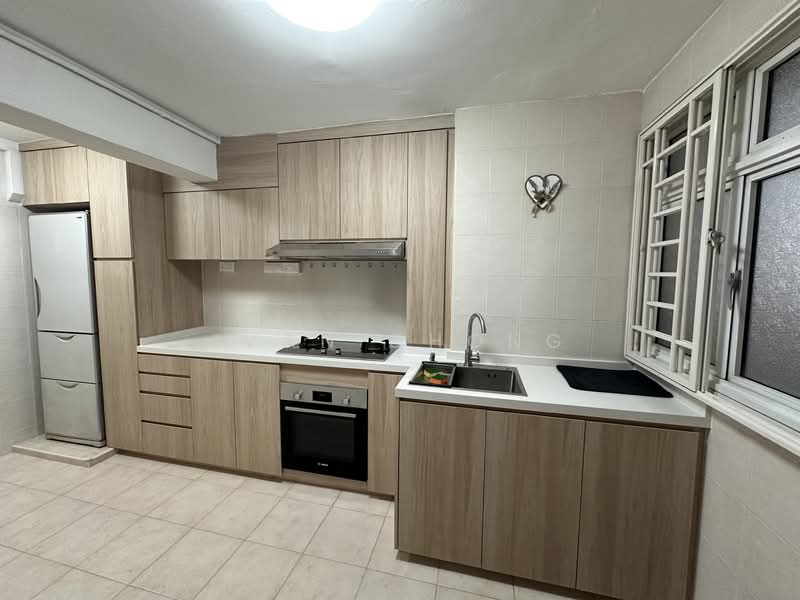 Holland Village MRT Great Condition 2 plus utility, Holland Close, 2 Bedrooms, 743 sqft, HDB Flat For Rent, by Ivan Chong, 16878697 - Renovated spacious kitchen - PropertyGuru.com.sg