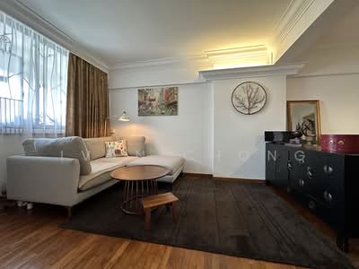 For Rent - Holland Village MRT Great Condition 2 plus utility