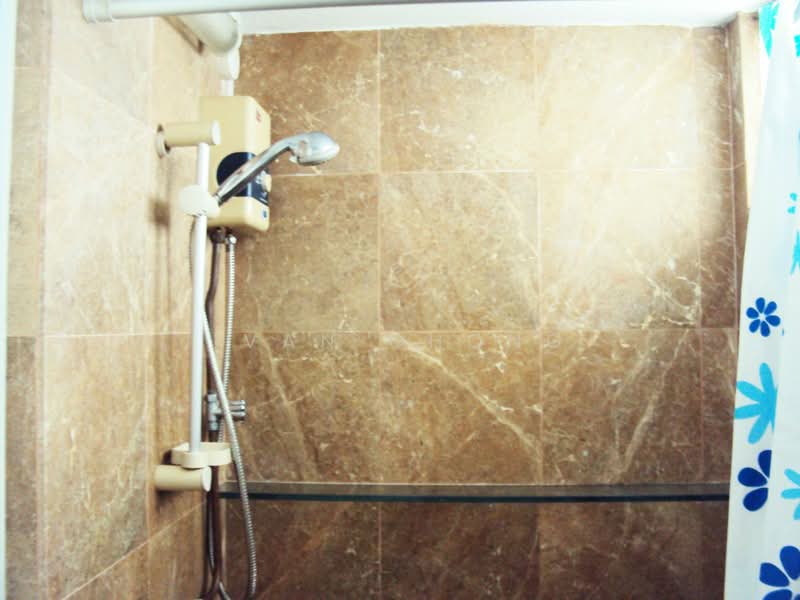 Holland Village MRT Great Condition 2 plus utility, Holland Close, 2 Bedrooms, 743 sqft, HDB Flat For Rent, by Ivan Chong, 16878697 - Renovated and Clean Bathroom - PropertyGuru.com.sg