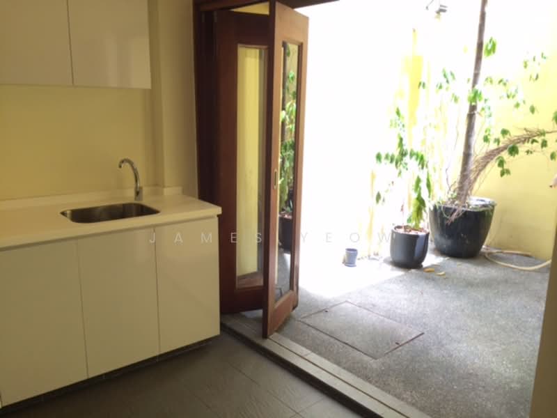 Killiney road, 99 Killiney, 3 Bedrooms, 2,000 sqft, Conservation House For Rent, by James Yeow, 17207657 - Kitchen with a nice garden - PropertyGuru.com.sg