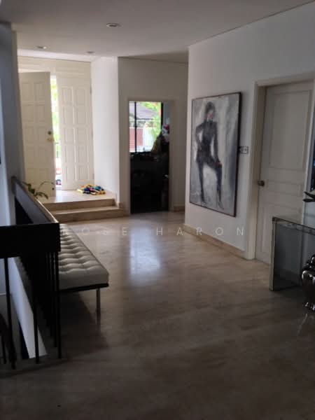 Off Bukit Timah, , 6 Bedrooms, 6,000 sqft, Bungalow House For Rent, by Rose Haron, 17210045 - Entrance Foyer - PropertyGuru.com.sg