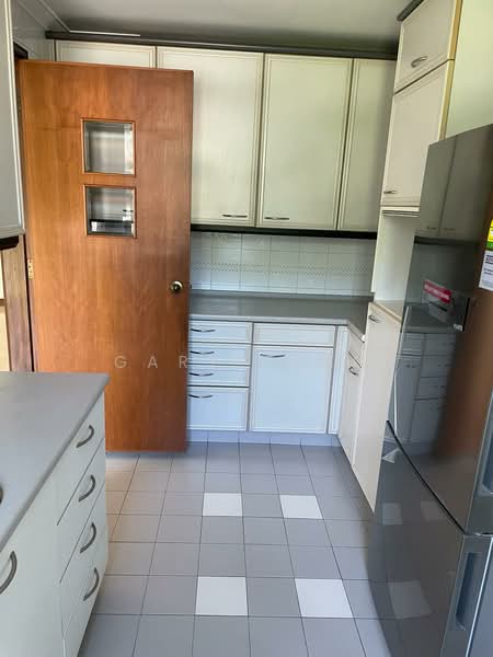 Holland Peak, 27 Holland Hill, 3 Bedrooms, 1,474 sqft, Condominium For Rent, by Gary Teng, 17266790 - Kitchen - PropertyGuru.com.sg