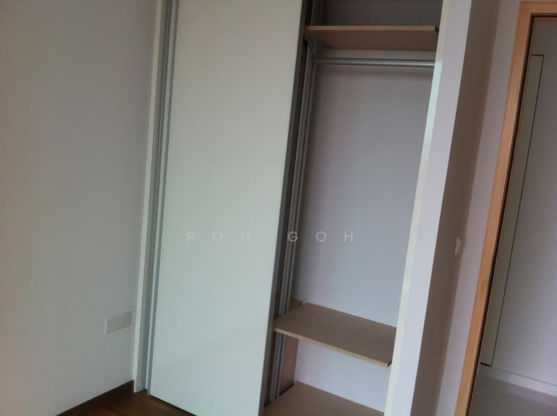 Kovan Residences, 1 Kovan Road, 3 Bedrooms, 1,259 sqft, Condominium For Rent, by Ron Goh, 17282286 - Bedroom Wardrobe - PropertyGuru.com.sg