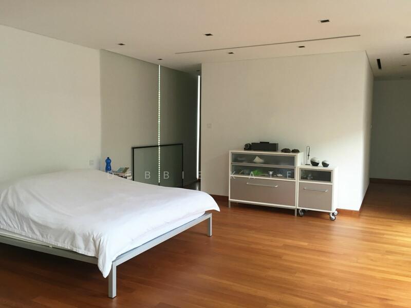 VICTORIA PARK VICINITY MODERN BUNGALOW W LIFT GARDEN POOL, Rebecca Road, 6 Bedrooms, 11,000 sqft, Bungalow House For Rent, by Debbie Kate Loo 鲁美娟, 17426985 - Master Bedroom - PropertyGuru.com.sg