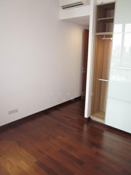 Saint Thomas Suites, 33 St Thomas Walk, 3 Bedrooms, 1,819 sqft, Condominium For Rent, by Veronica Ong, 17559695 - junior master bdrm - PropertyGuru.com.sg