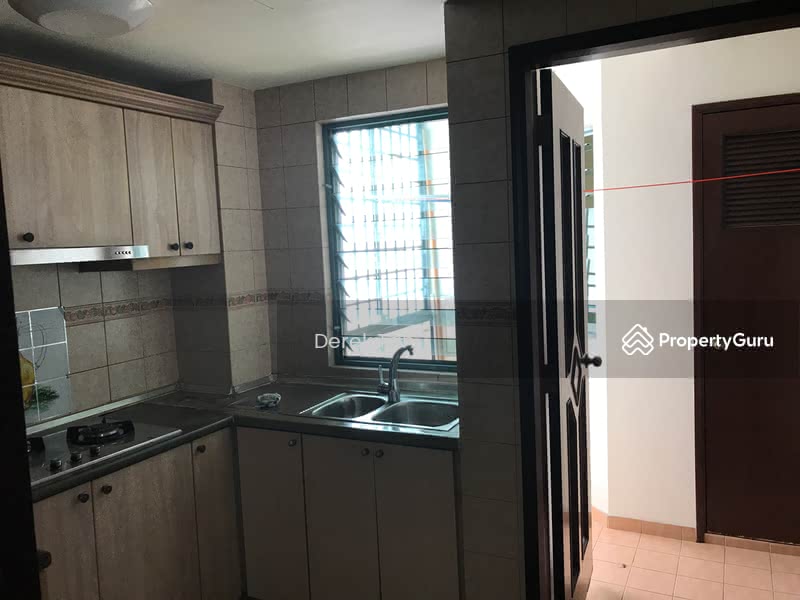 Stratford Court, 41A Bedok Ria Crescent, 2 Bedrooms, 915 sqft, Condominium For Rent, by Derek Tan, 17566811 - PropertyGuru.com.sg