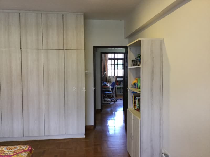 Poh Huat Area -Renovated ! Near International Sch!!, Poh Huat Road, 4 Bedrooms, 2,400 sqft, Terraced House For Rent, by Ray Lim, 17677392 - PropertyGuru.com.sg