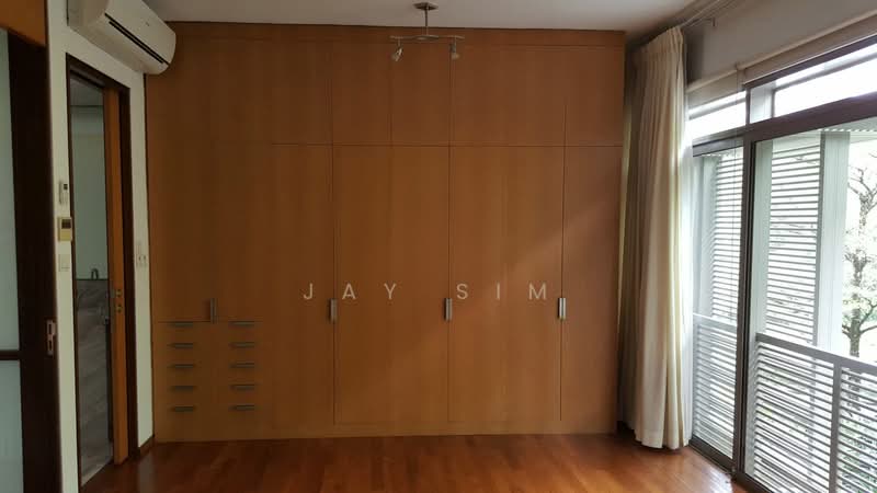 The Teneriffe, 110 Laurel Wood Avenue, 5 Bedrooms, 3,100 sqft, Cluster House For Rent, by Jay Sim, 17721018 - Master wardrobe - PropertyGuru.com.sg