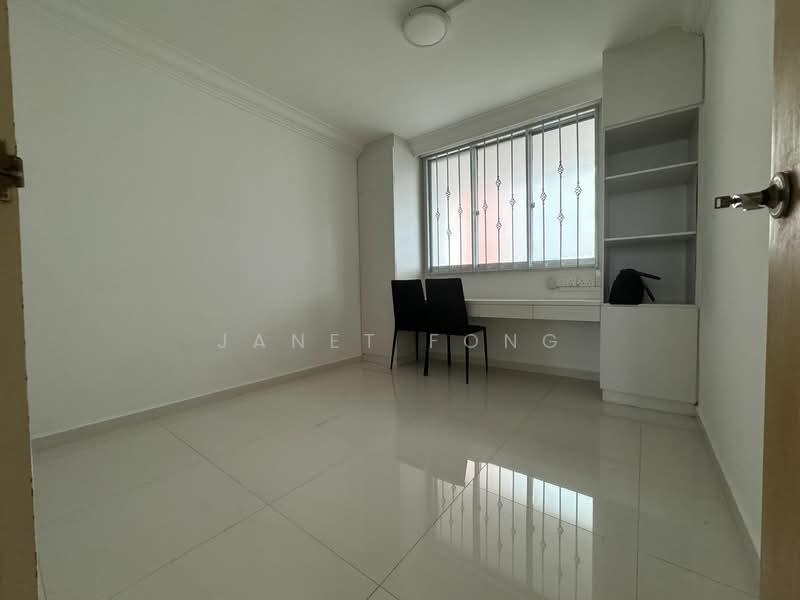 327 Serangoon Avenue 3, 327 Serangoon Avenue 3, 3 Bedrooms, 904 sqft, HDB Flat For Rent, by Janet Fong, 17782835 - PropertyGuru.com.sg