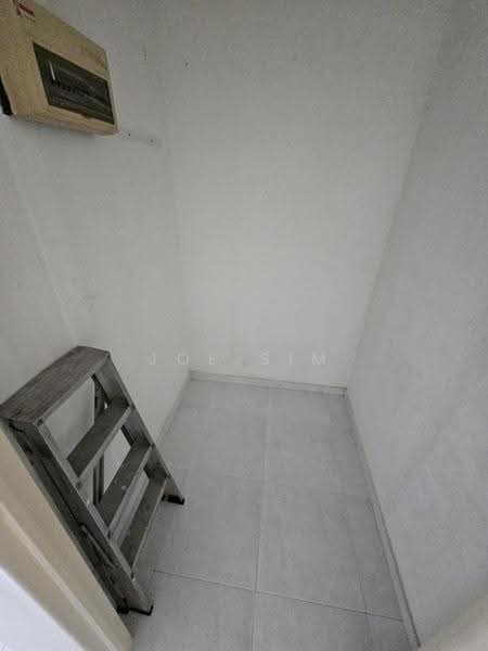 130 Clarence Lane, 130 Clarence Lane, Alexandra / Commonwealth, 3 Bedrooms, 1,100 sqft, HDB Flat For Rent, by Joe Sim, 17789448 - Store room - PropertyGuru.com.sg
