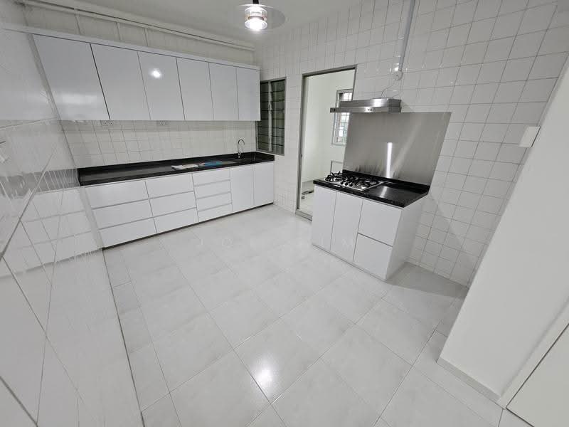130 Clarence Lane, 130 Clarence Lane, Alexandra / Commonwealth, 3 Bedrooms, 1,100 sqft, HDB Flat For Rent, by Joe Sim, 17789448 - Kitchen - PropertyGuru.com.sg