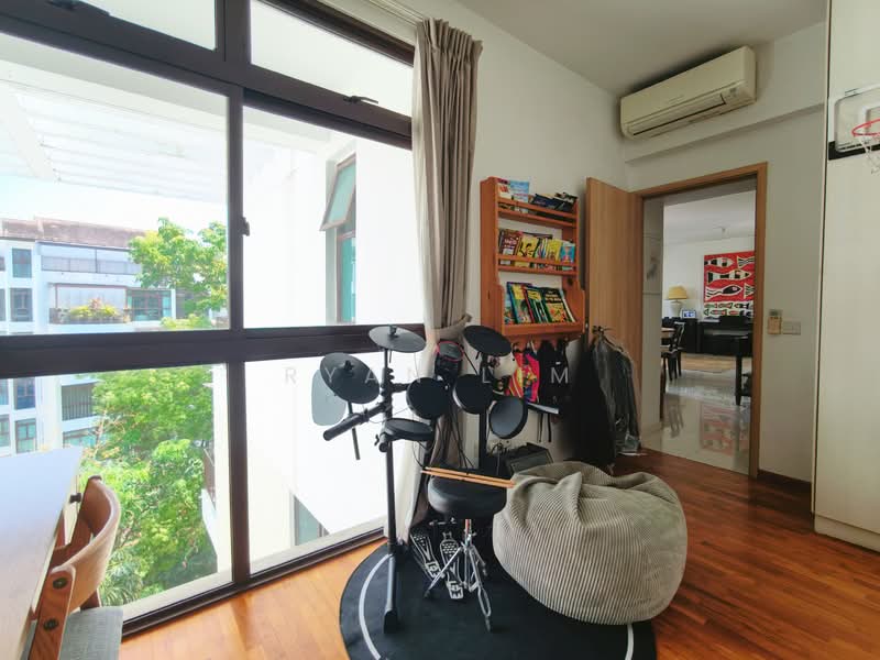 Varsity Park Condominium, 34 West Coast Road, 3 Bedrooms, 2,325 sqft, Condominium For Rent, by Ryan Lim, 17797024 - Common Room 1 - PropertyGuru.com.sg