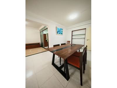 For Rent - 30 Holland Close