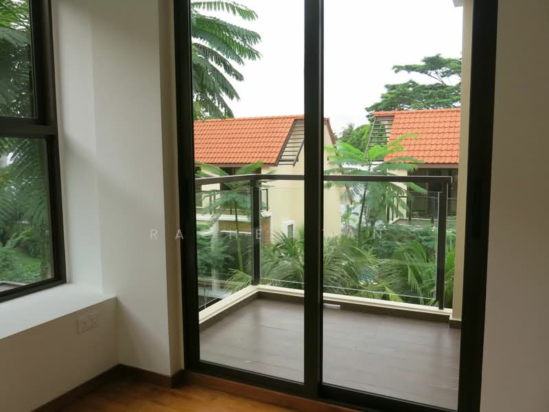 Eleven @ Holland, 11 Holland Link, 5 Bedrooms, 3,735 sqft, Cluster House For Rent, by Rachel Tan, 17825120 - Balcony in room on level 3 - PropertyGuru.com.sg