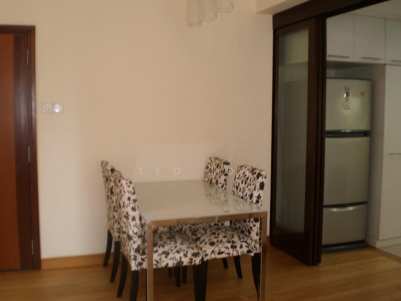 Robertson 100, 100 Robertson Quay, 2 Bedrooms, 872 sqft, Apartment For Rent, by Teo Zoe, 17843470 - Dining Room - PropertyGuru.com.sg