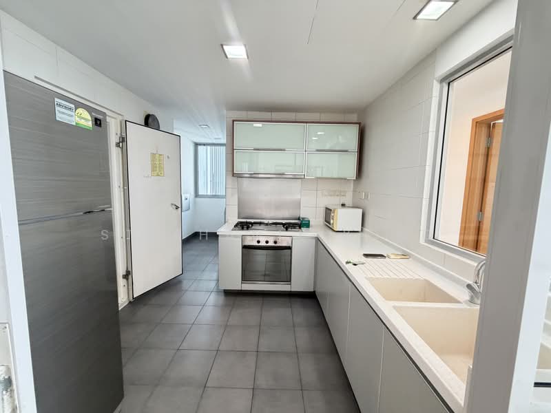 Twin Regency, 26 Kim Tian Road, 3 Bedrooms, 1,216 sqft, Condominium For Rent, by Stephanie Yong, 17869210 - PropertyGuru.com.sg