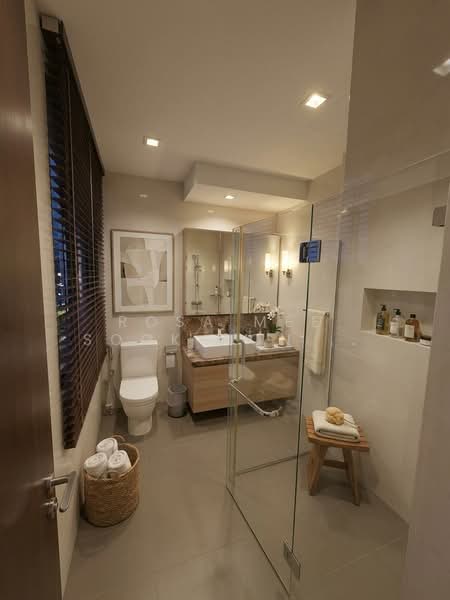Four Seasons Park, 8 Cuscaden Walk, 4 Bedrooms, 2,260 sqft, Condominium For Rent, by Rosa Mee Sook Hong Ciupa, 17904052 - PropertyGuru.com.sg