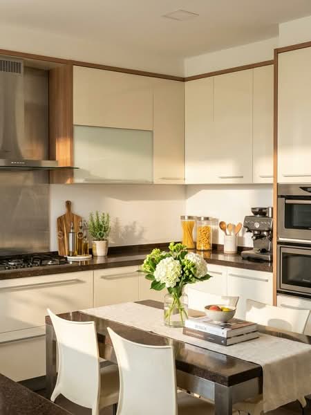 Four Seasons Park, 8 Cuscaden Walk, 4 Bedrooms, 2,260 sqft, Condominium For Rent, by Rosa Mee Sook Hong Ciupa, 17904052 - PropertyGuru.com.sg