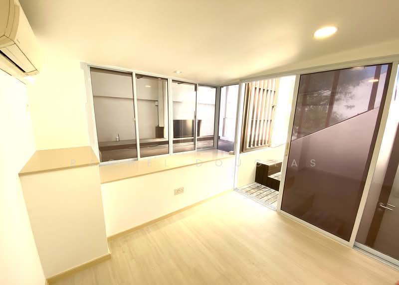 Sommerville Park, Sommerville Estate Road, 4 Bedrooms, 3,300 sqft, Cluster House For Rent, by Rachel Douglas, 17947554 - Attic - PropertyGuru.com.sg