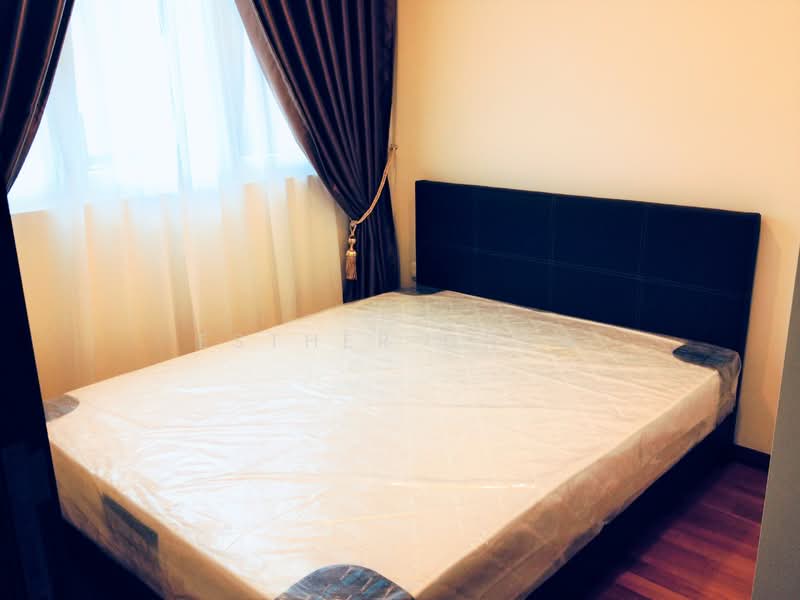 Bedroom with Queen size bed