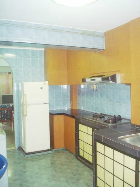 For Rent - 105 Henderson Crescent