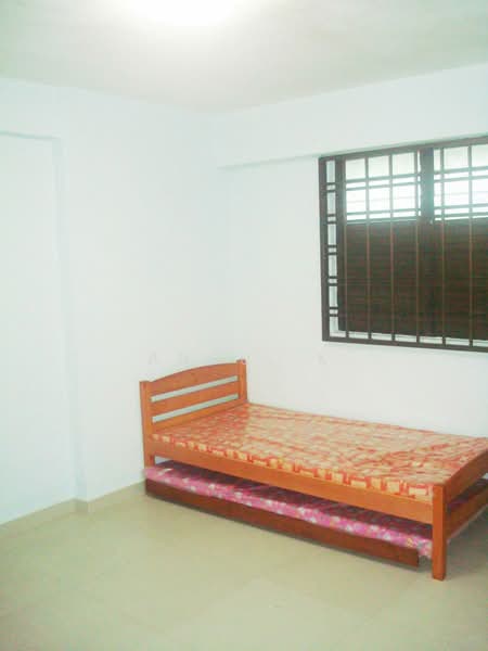 For Rent - 105 Henderson Crescent