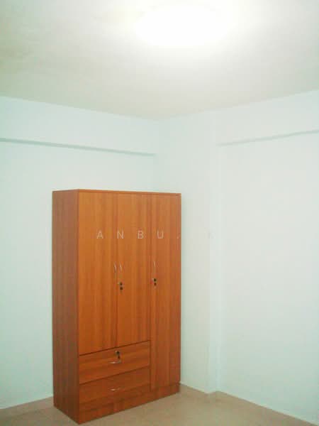 For Rent - 105 Henderson Crescent