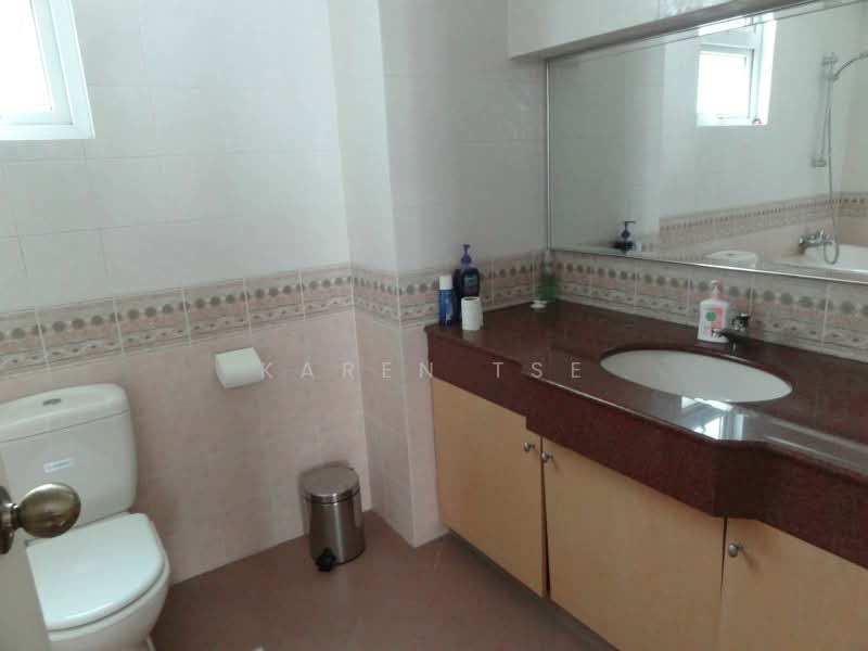 Park Vale at Watten Estate, Park Vale, 5 Bedrooms, 4,500 sqft, Detached House For Rent, by Karen Tse, 17998864 - Bedroom 4 attached bathroom - PropertyGuru.com.sg