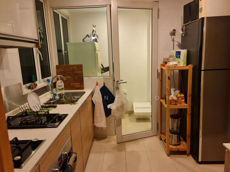 Parc Emily, 5 Mount Emily Road, 3 Bedrooms, 1,206 sqft, Condominium For Rent, by Florence Loh, 18003735 - PropertyGuru.com.sg