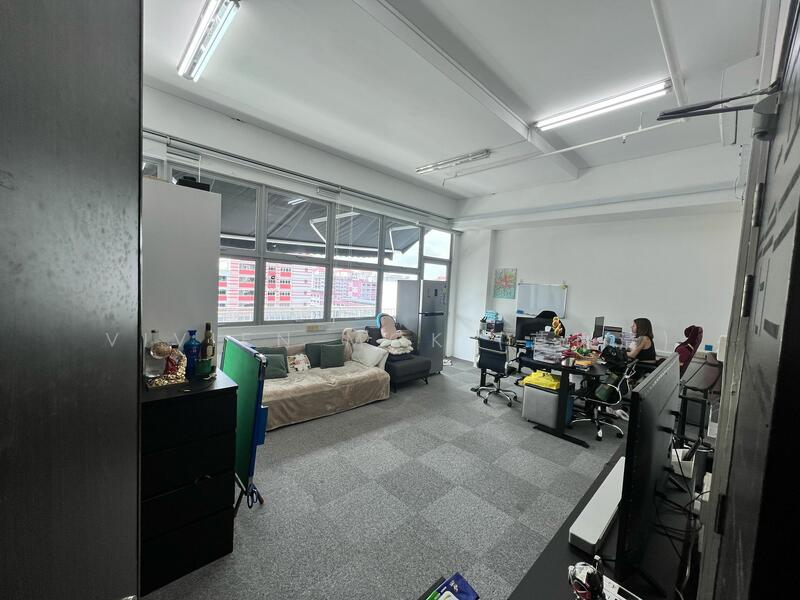First Centre, 50 Serangoon North Avenue 4, 797 sqft, Light Industrial (B1) For Rent, by Vivien Mok (莫琍清), 18011168 - CommercialGuru.com.sg