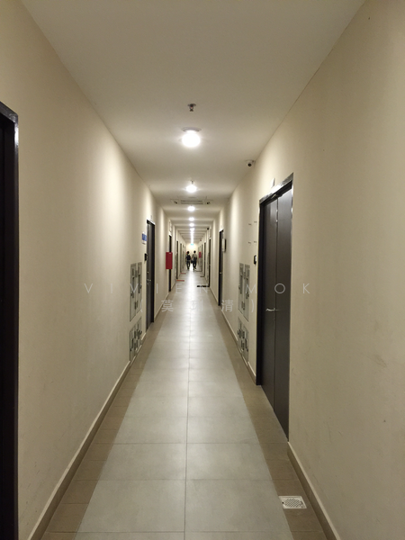 First Centre, 50 Serangoon North Avenue 4, 797 sqft, Light Industrial (B1) For Rent, by Vivien Mok (莫琍清), 18011168 - aircon corridor - CommercialGuru.com.sg