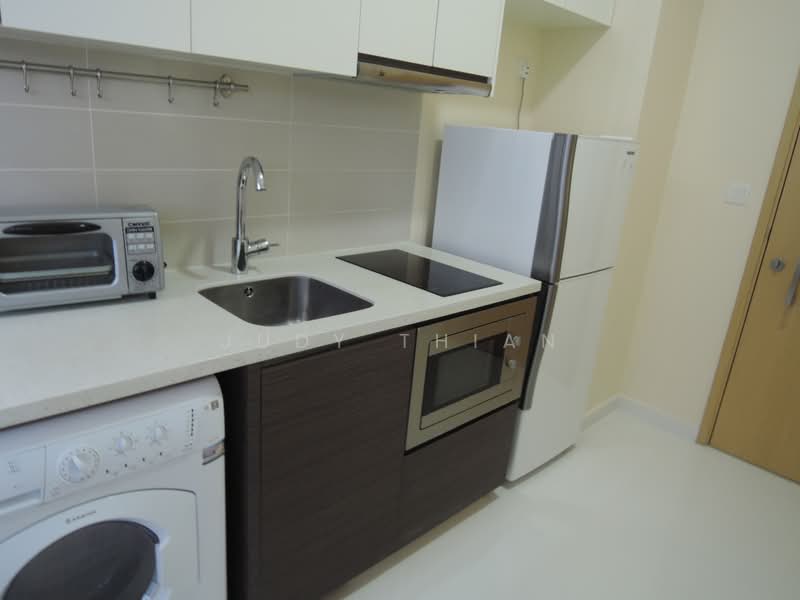 SkySuites 17, 17 Jalan Rajah, 1 Bedroom, 377 sqft, Apartment For Rent, by Judy Thian, 18046068 - kitchen area - PropertyGuru.com.sg