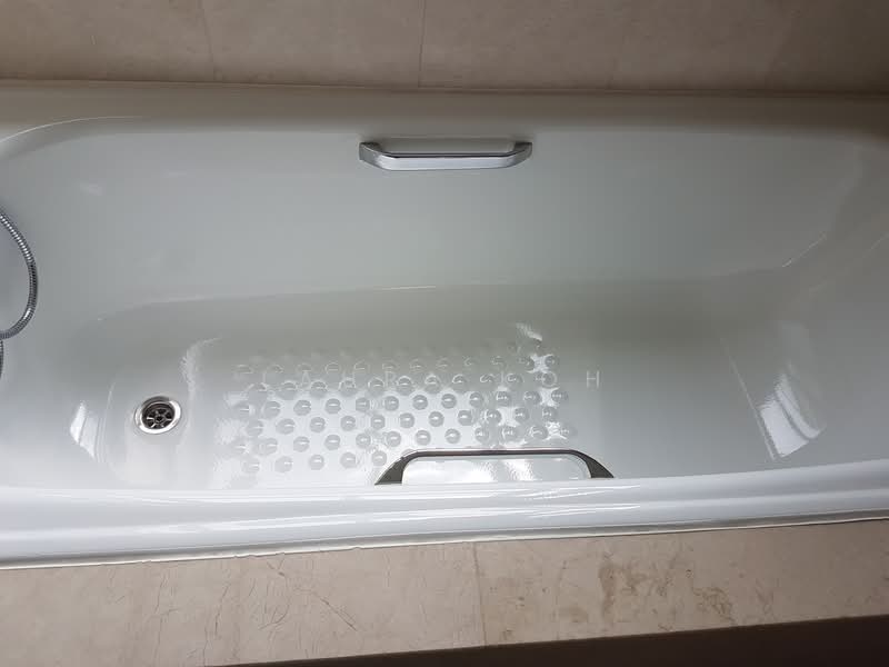 Rivergate, 99 Robertson Quay, 3 Bedrooms, 1,539 sqft, Apartment For Rent, by Laura Koh, 18069833 - PropertyGuru.com.sg