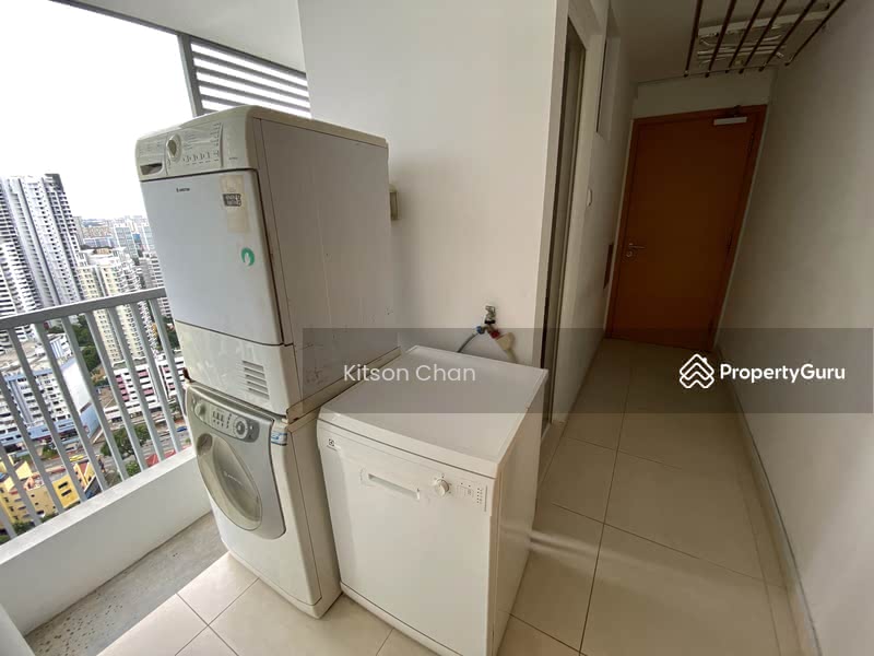 Yard w Washer, Dryer, Dish washer 