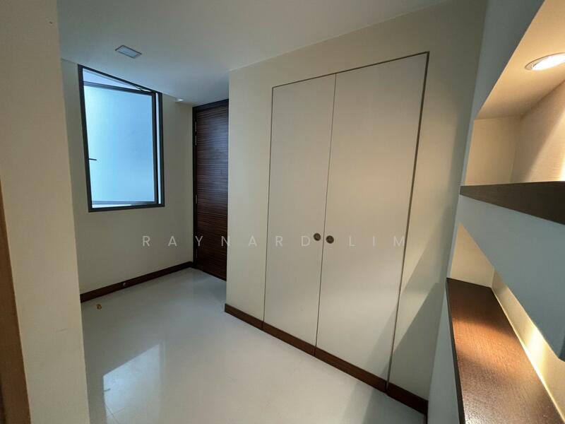 The Waterina, 51 Lorong 40 Geylang, 2 Bedrooms, 1,130 sqft, Apartment For Rent, by Raynard Lim, 18089818 - nice foyer - PropertyGuru.com.sg