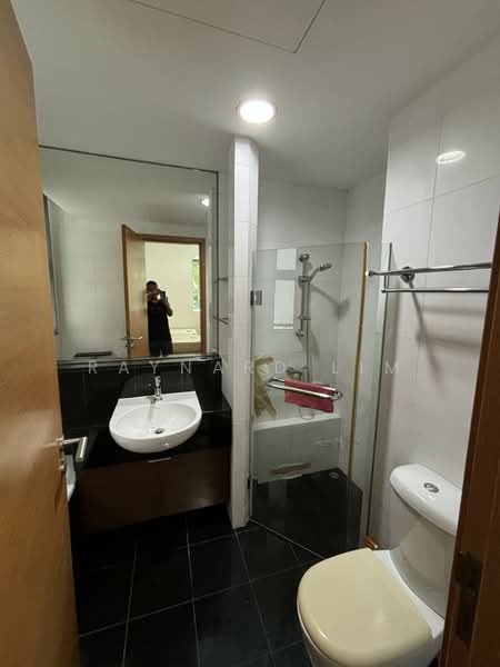 The Waterina, 51 Lorong 40 Geylang, 2 Bedrooms, 1,130 sqft, Apartment For Rent, by Raynard Lim, 18089818 - master bedroom - PropertyGuru.com.sg