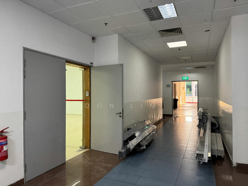 Hola Centre, 65 Ubi Crescent, 1,098 sqft, Light Industrial (B1) For Rent, by Don Lim, 18115282 - Close to Loading Bay - CommercialGuru.com.sg