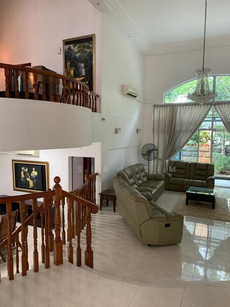 VERY HIGH CEILING, FULLY AIR CONDITIONED