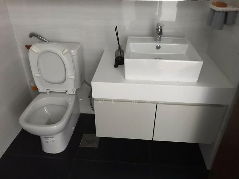 Urban Residences, 10 Lorong Ah Soo, 1 Bedroom, 484 sqft, Condominium For Rent, by CT Wu 伍志道, 18143528 - PropertyGuru.com.sg