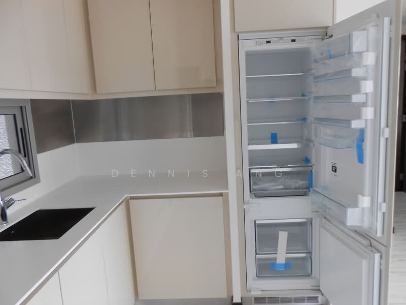 Sophia Residence, 5 Sophia Road, 3 Bedrooms, 1,044 sqft, Condominium For Rent, by Dennis Ang, 18157074 - Kitchen with enclosed fridge - PropertyGuru.com.sg