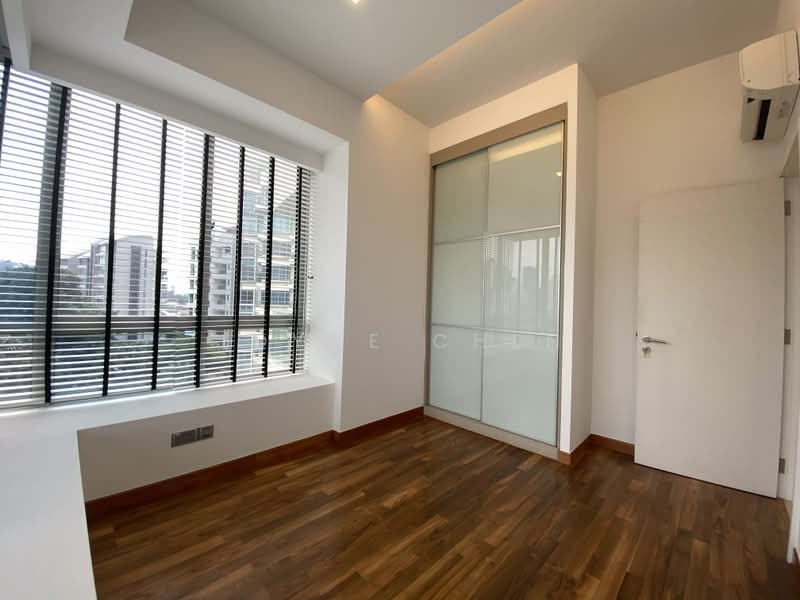 Balmoral Hills, 11 Balmoral Park, 3 Bedrooms, 1,389 sqft, Condominium For Rent, by Joyce Chen, 18174383 - 2nd bedroom wardrobe - PropertyGuru.com.sg