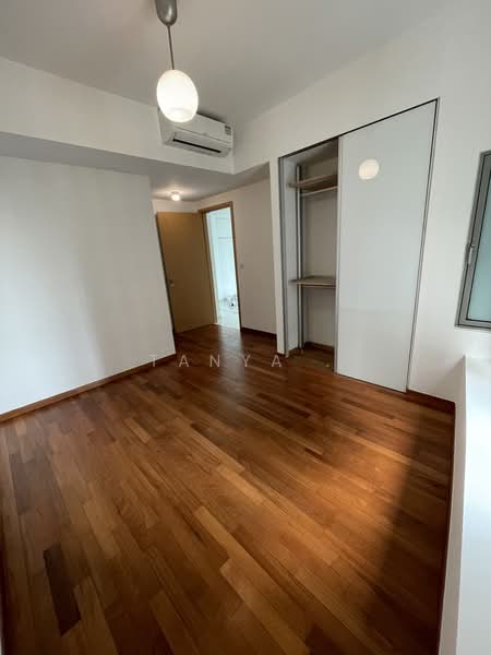 One Shenton, 1 Shenton Way, 2 Bedrooms, 926 sqft, Condominium For Sale, by Tanya ., 18211253 - PropertyGuru.com.sg
