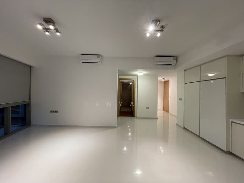 One Shenton, 1 Shenton Way, 2 Bedrooms, 926 sqft, Condominium For Sale, by Tanya ., 18211253 - PropertyGuru.com.sg