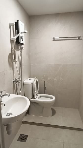 The Sovereign, 99 Meyer Road, 4 Bedrooms, 2,637 sqft, Condominium For Rent, by Don Chan, 18239625 - utility toilet - PropertyGuru.com.sg